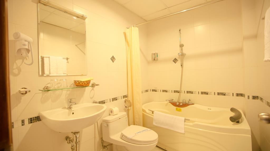 Khách sạn Platinum